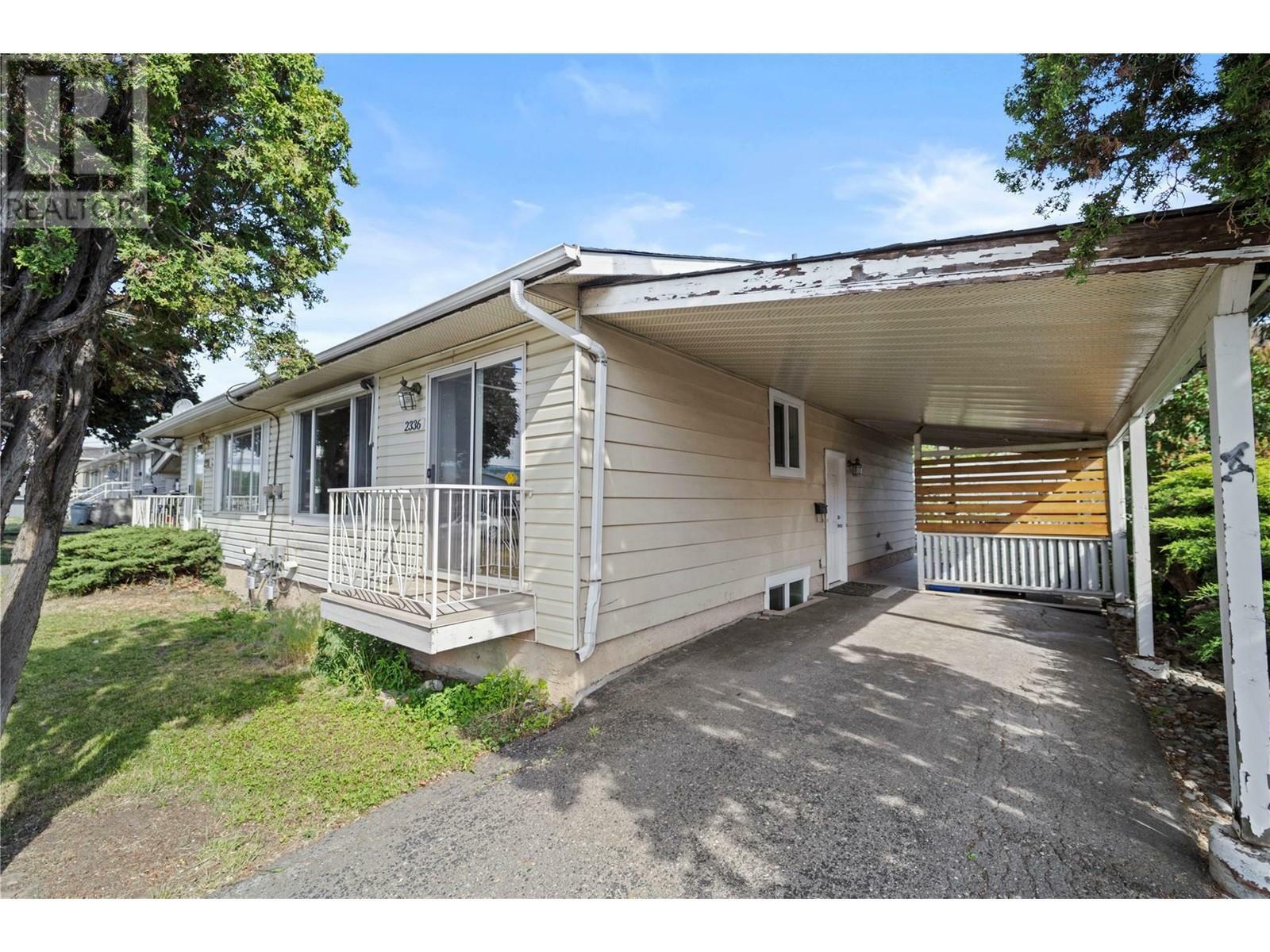 Property Photo: 2336 Bossert Avenue BC V2B 4V7