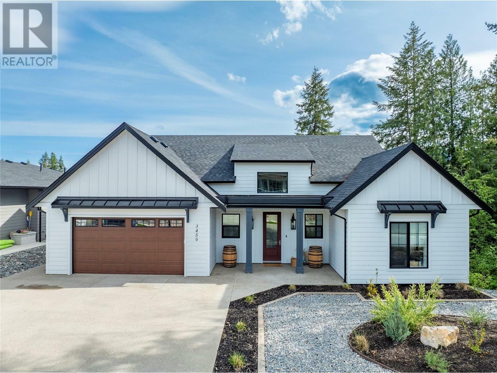 Property Photo: 3450 18 Avenue Northeast BC V1E 1M9