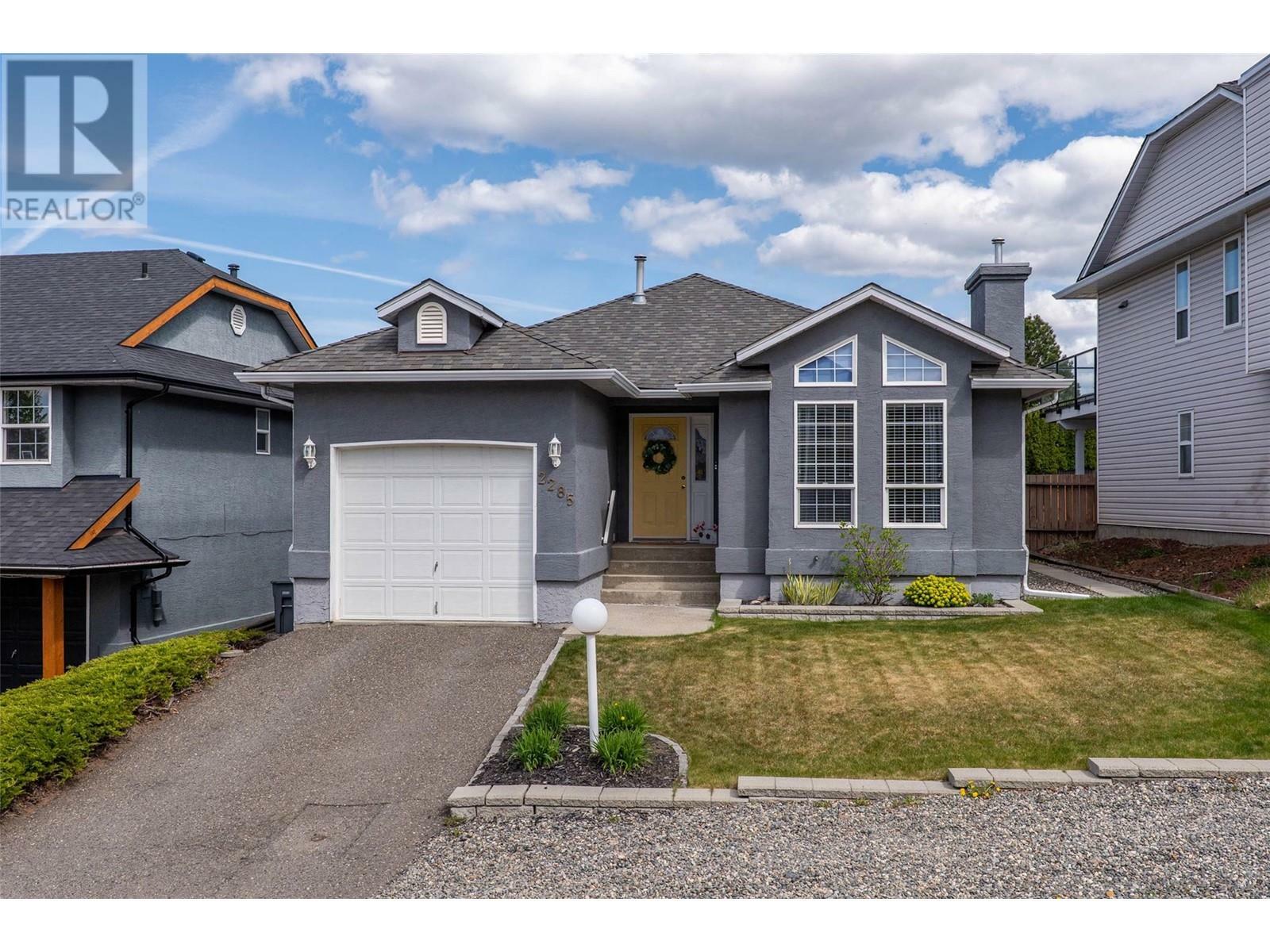 2285 Turnberry Place  Kamloops BC V1S 1S8 photo