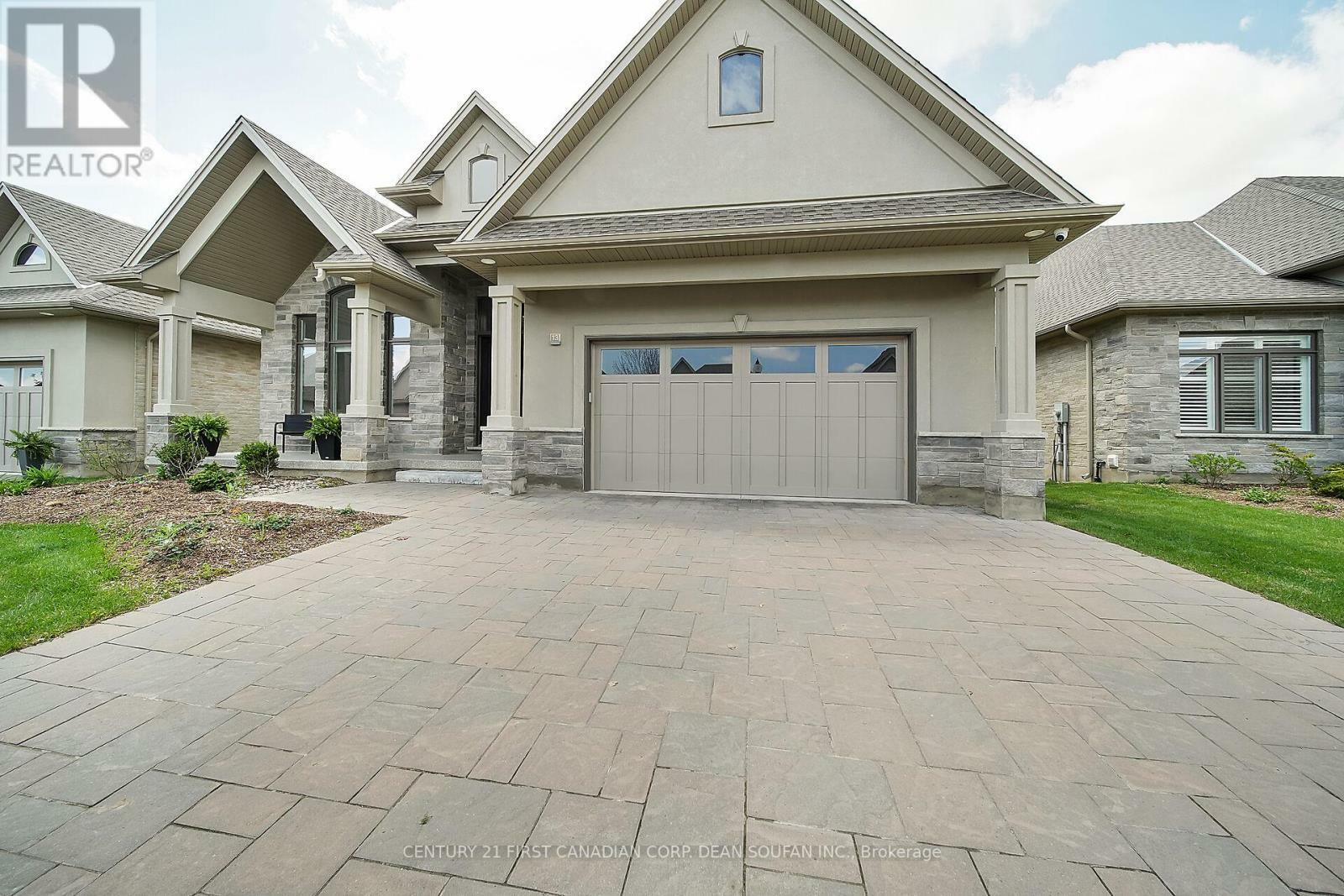 Property Photo: 1710 Ironwood Road 13 ON N6K 0G9