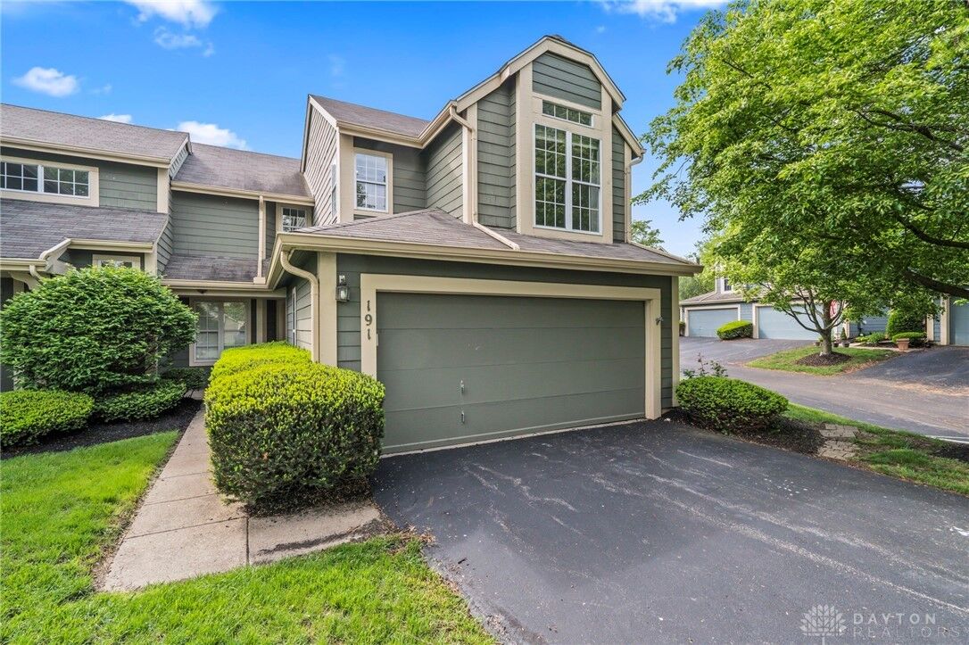 Property Photo:  191 Queens Crossing  OH 45458 