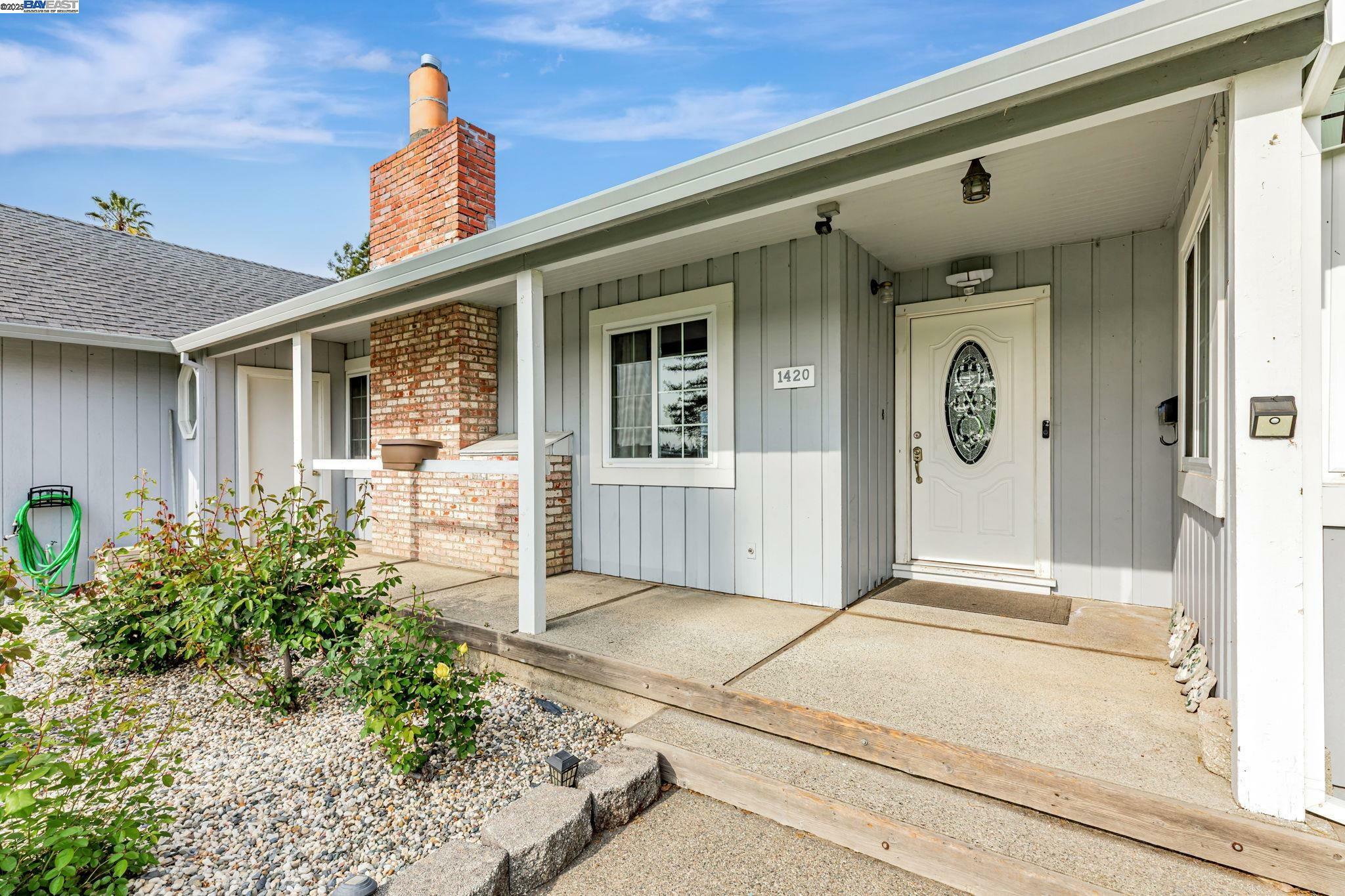Property Photo: 1420 Franquette Ave CA 95405