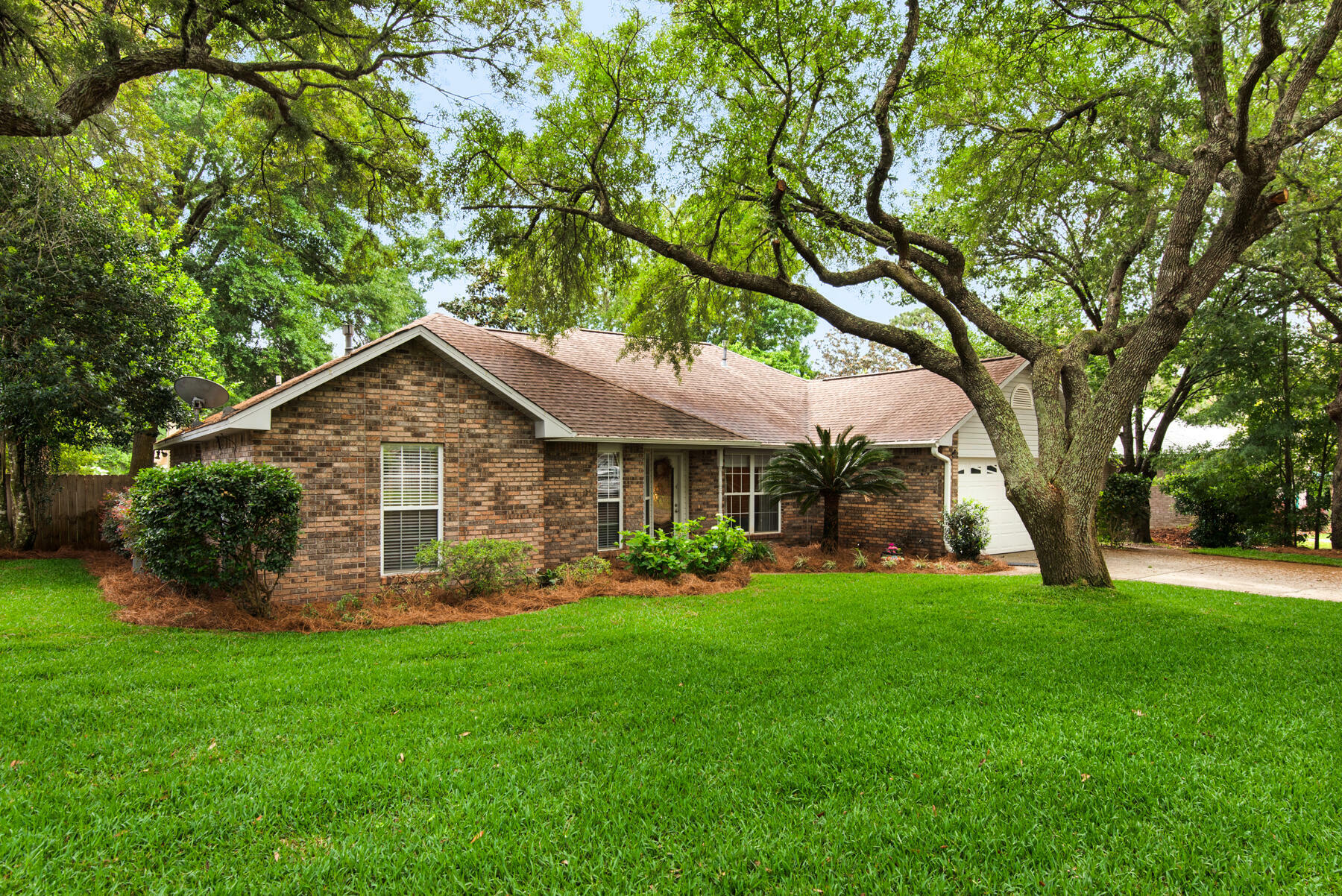 Property Photo: 4328 Hidden Lakes Drive FL 32578