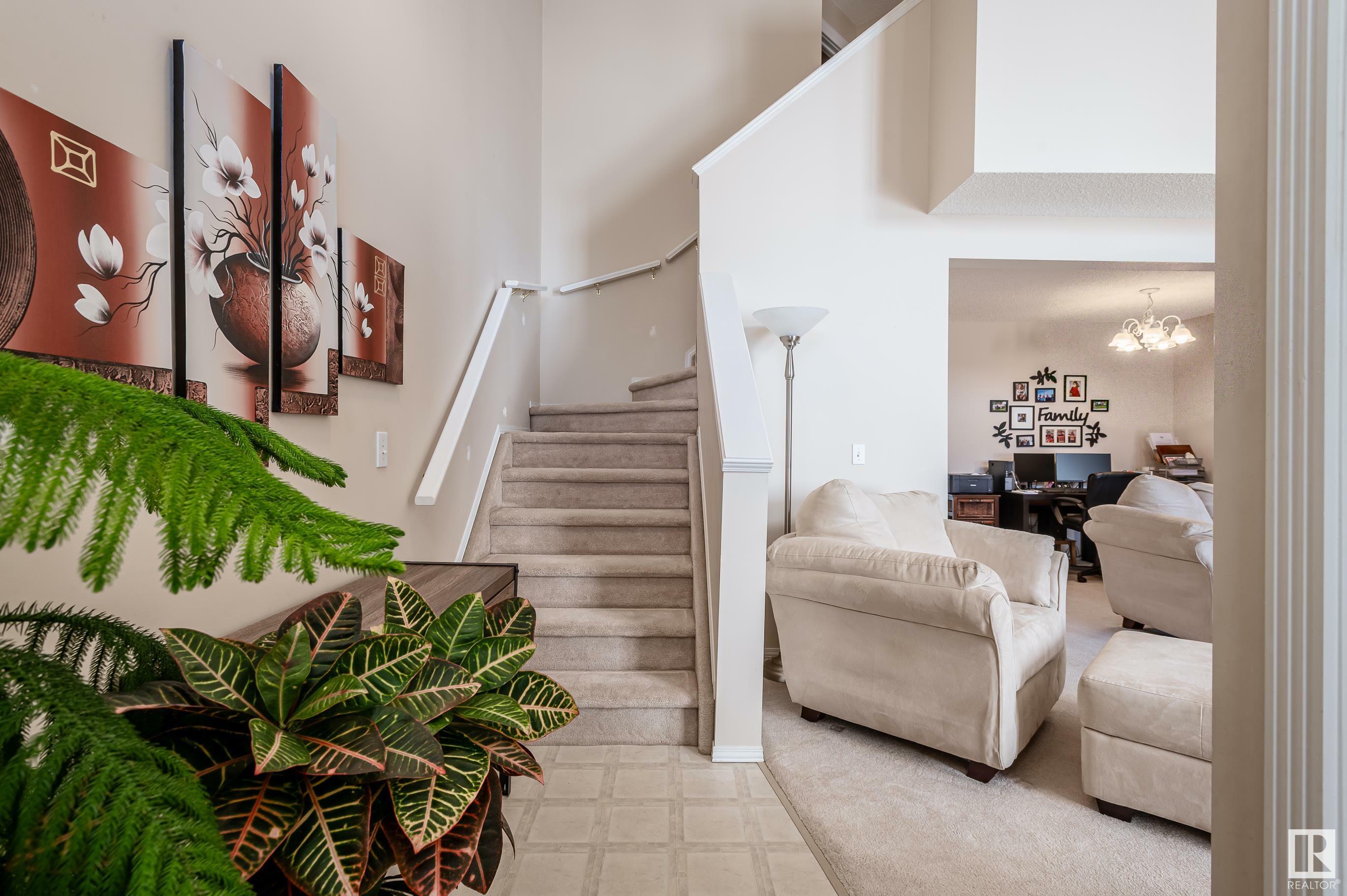 Property Photo: 3380 28A Avenue NW 28 AB T6T 1V4