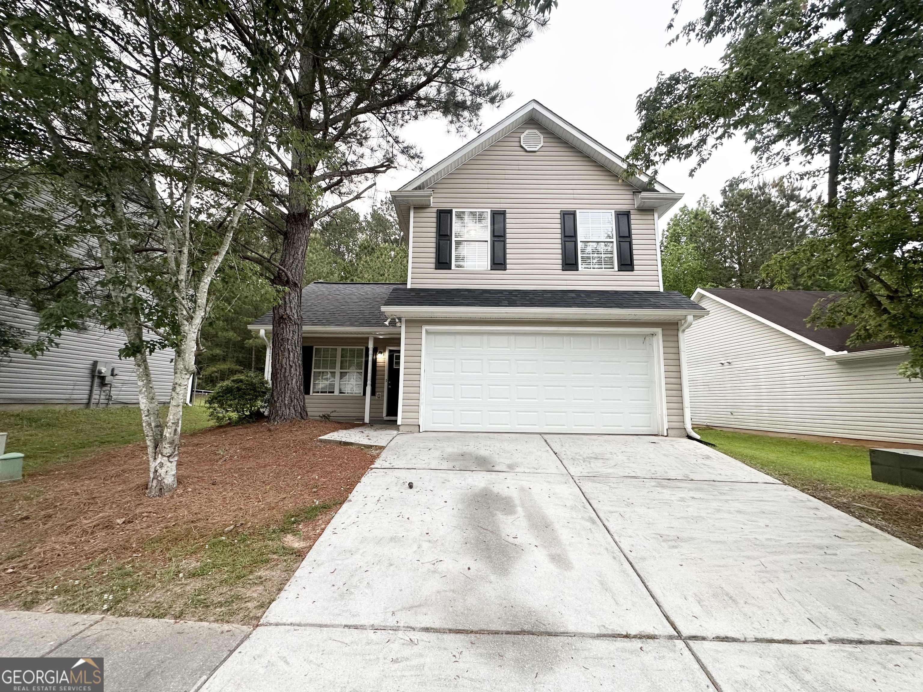 Property Photo: 9151 Jefferson Village Drive SW GA 30014
