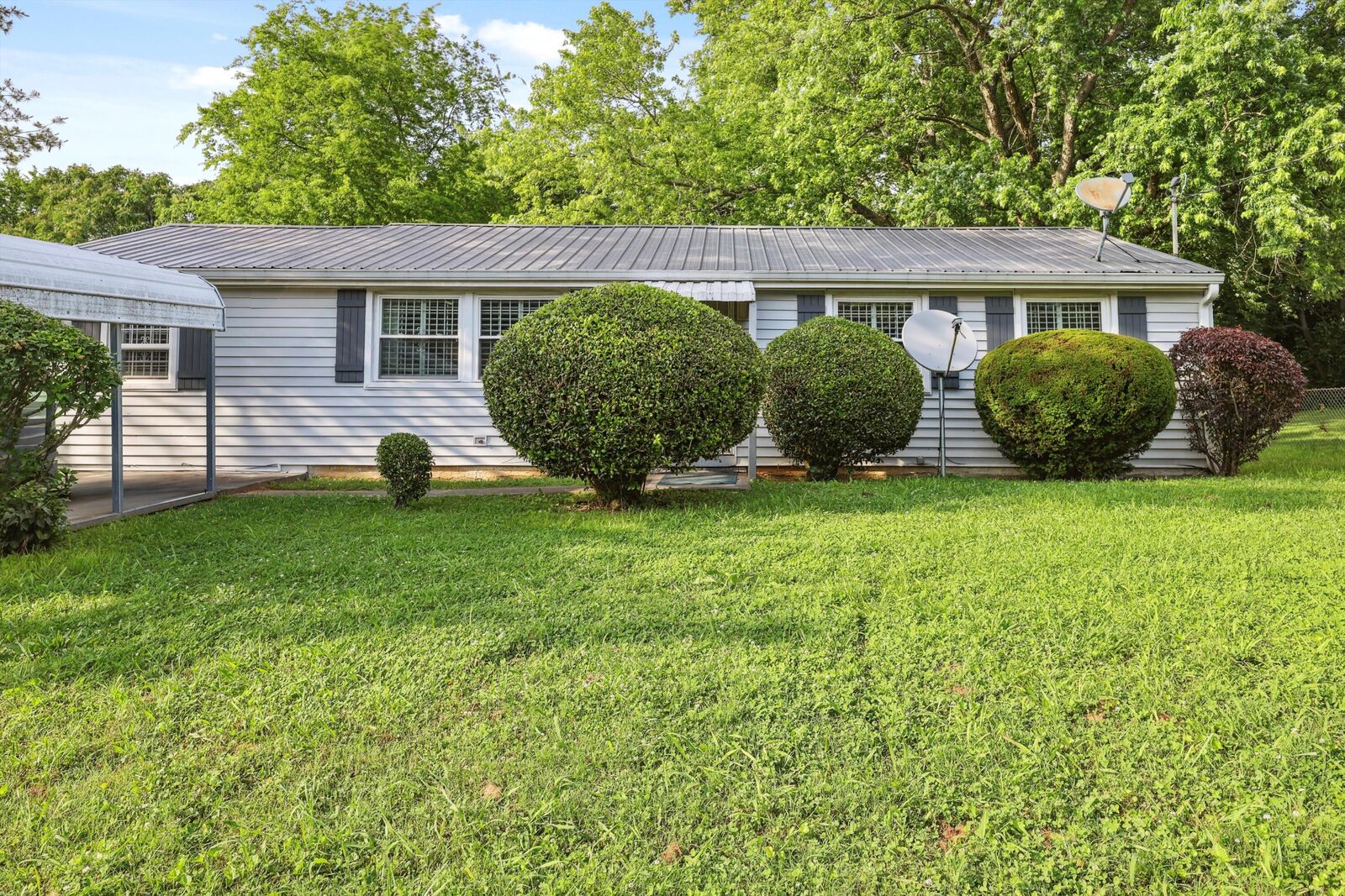 Property Photo: 662 SE Howard Circle TN 37311