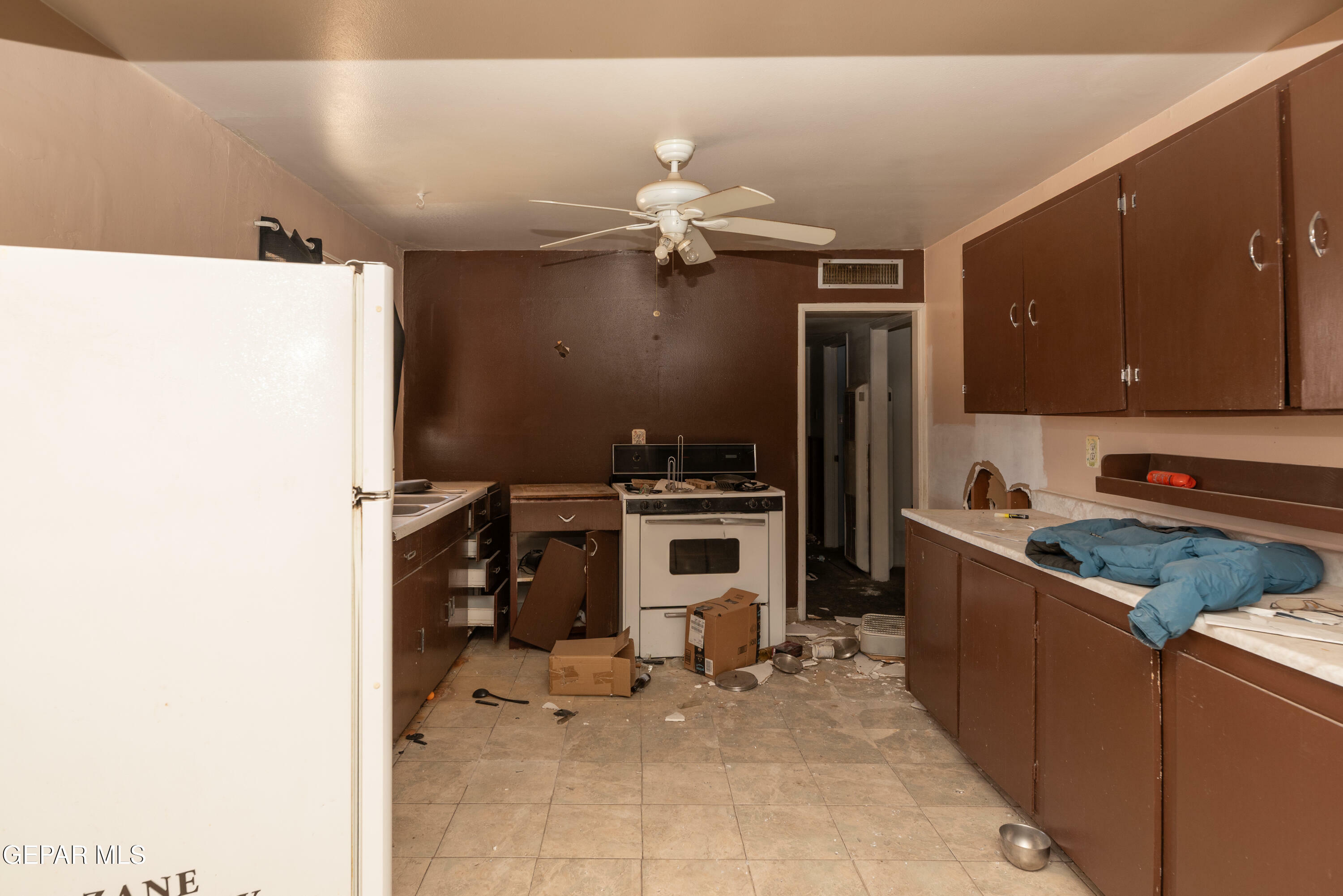 Property Photo: 933 Duskin Drive TX 79907