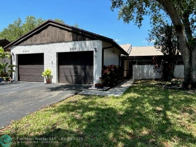 Property Photo: 6429 Pinehurst Cir W. C24 FL 33321