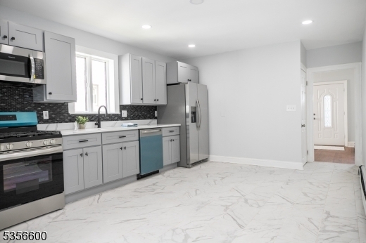 Property Photo:  834 W 5th St  NJ 07063 