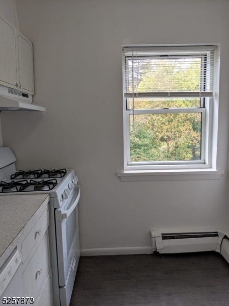 Property Photo: 173 S Orange Ave 1A NJ 07079