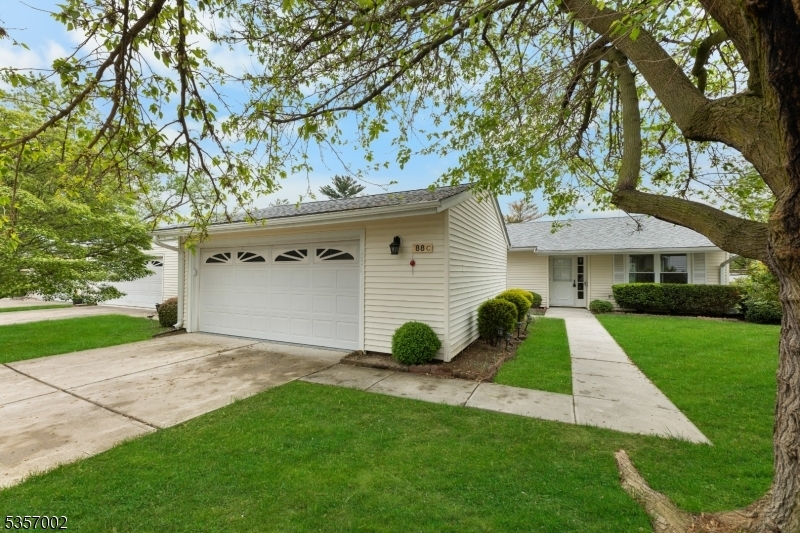 88 Dogwood Plz  Monroe Twp. NJ 08831 photo