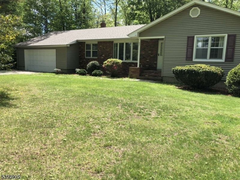 89 Ridge Rd  Jefferson Twp. NJ 07438 photo