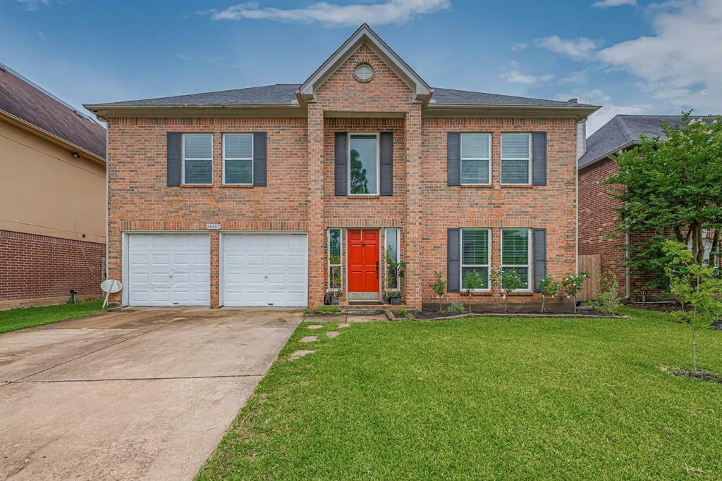 Property Photo: 14307 S Vistaglen Loop TX 77084