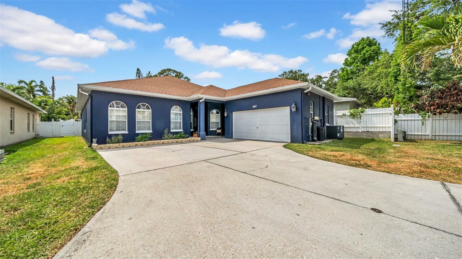 Property Photo: 650 Arbor Lane FL 33770