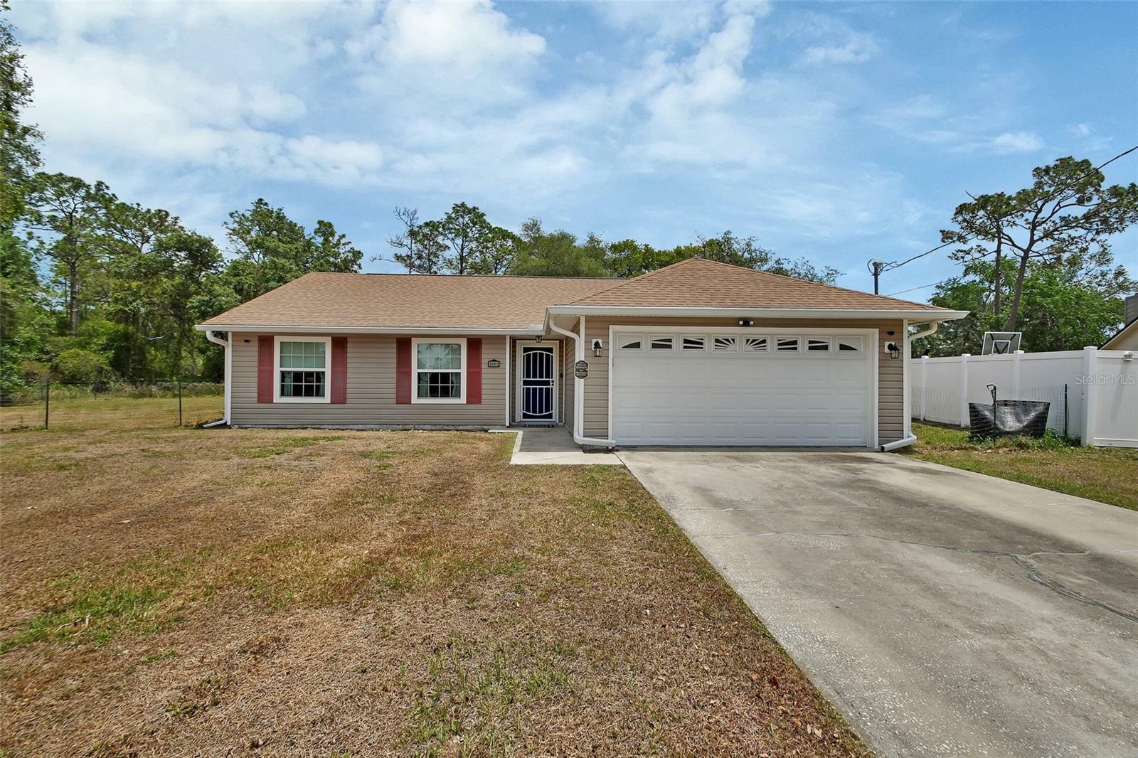 Property Photo: 3001 Inca Court FL 32738