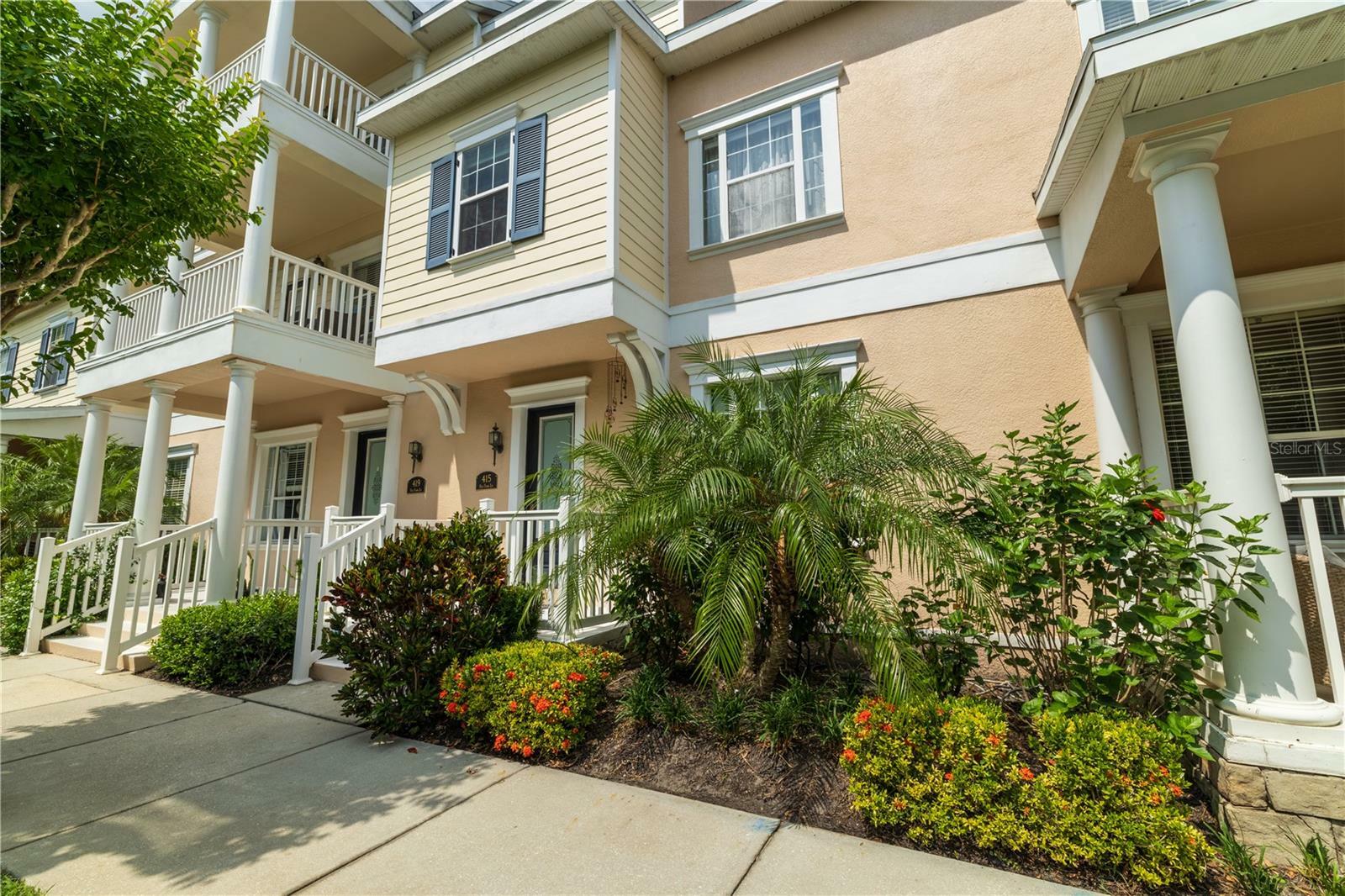 Property Photo: 415 Old Farm Lane FL 32708