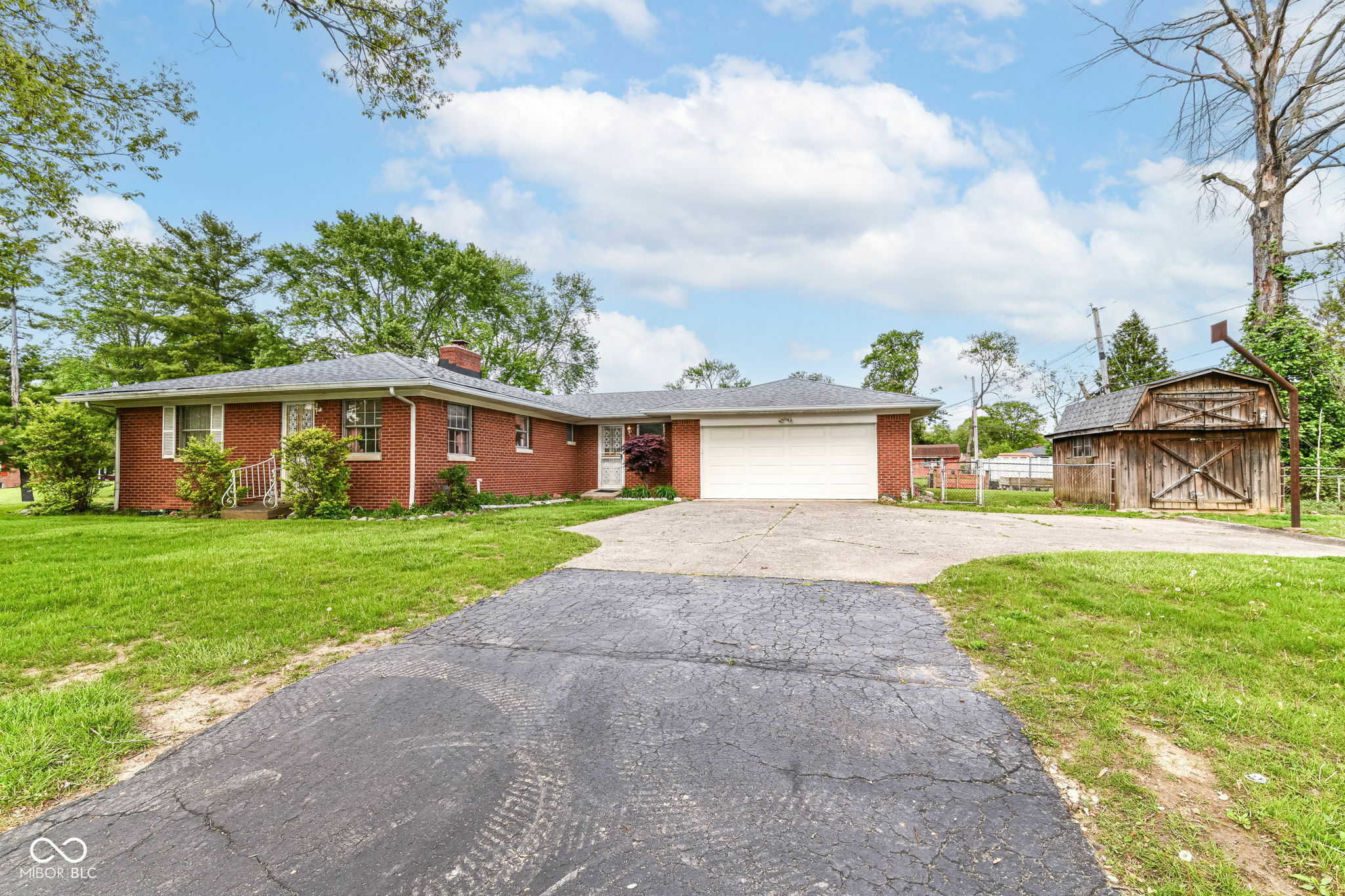 Property Photo: 5101 Dickson Road IN 46226
