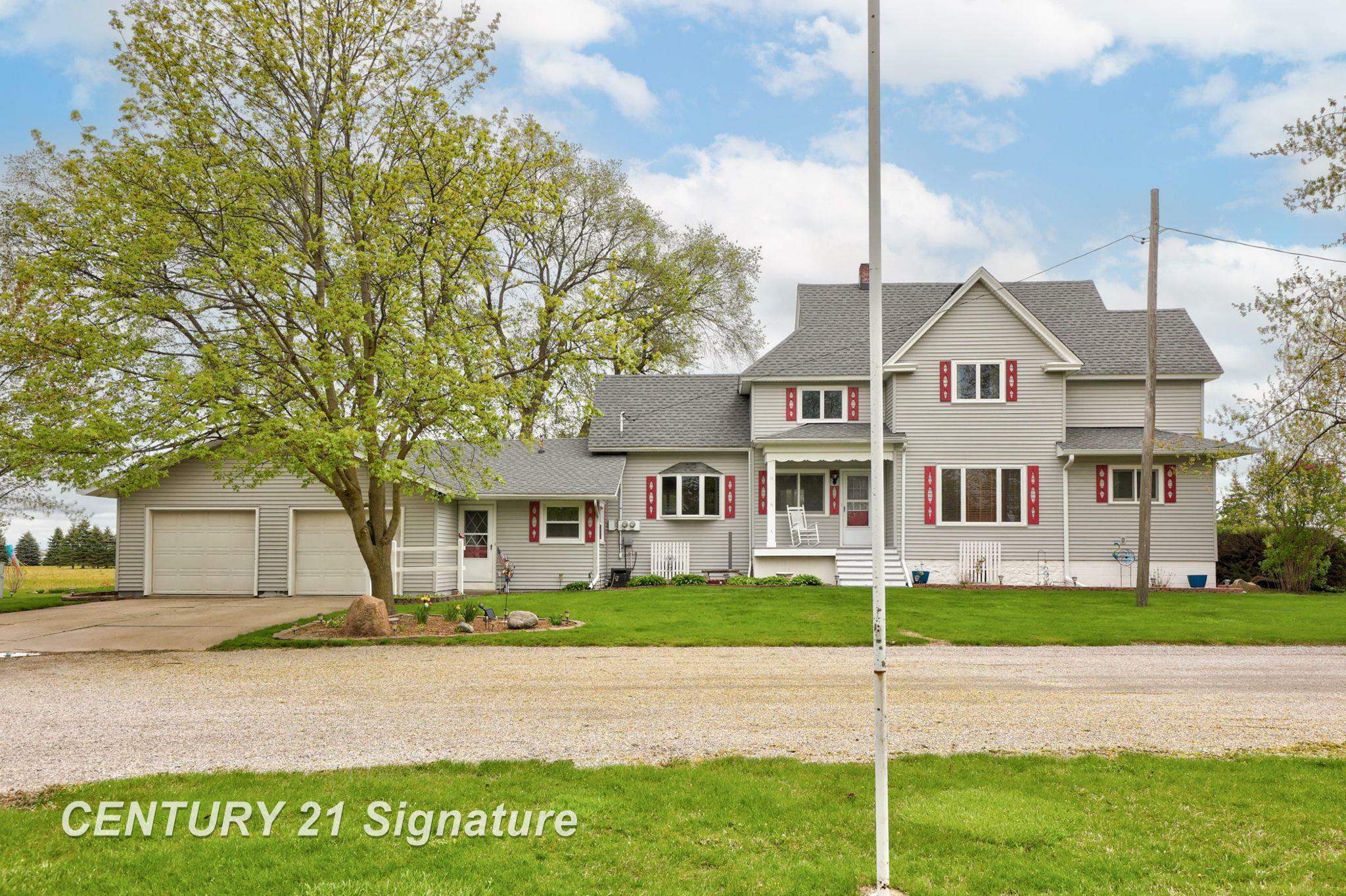 Property Photo: 919 E Salzburg Road MI 48706