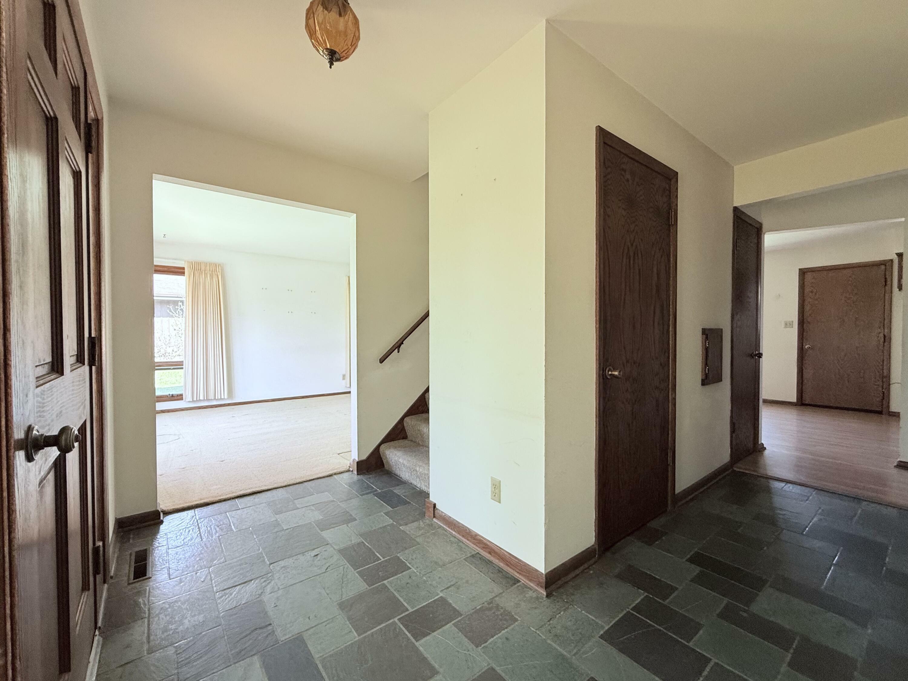 Property Photo: 1141 W Acacia Rd WI 53217