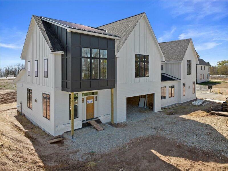 Property Photo: 496 Bastle Wynd - 9 WI 53074