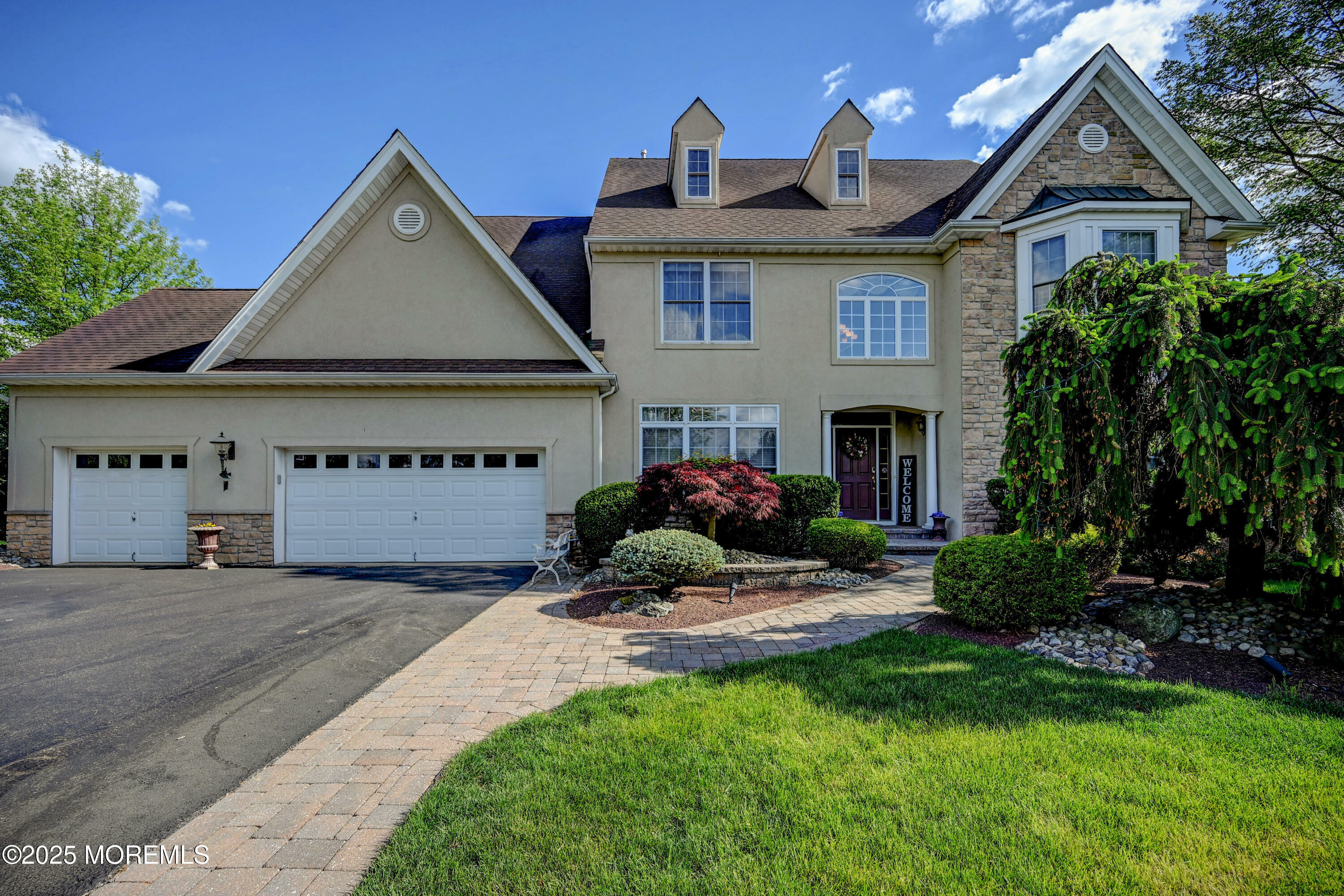 97 N Parsonage Way  Englishtown NJ 07726 photo