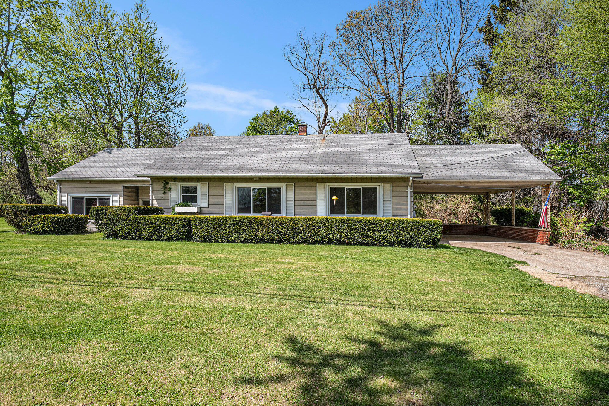 Property Photo: 3091 Territorial Road MI 49022