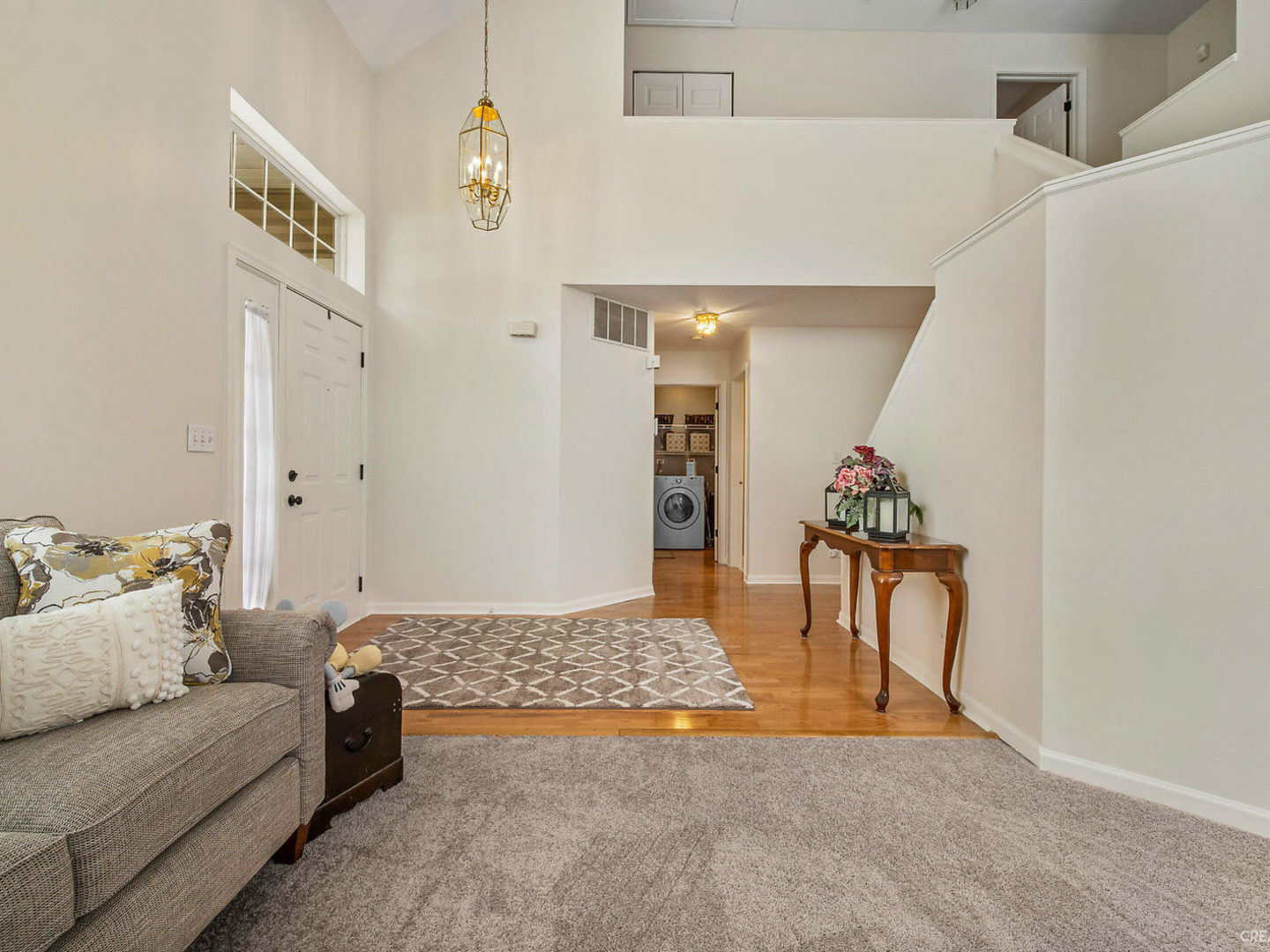 Property Photo: 1226 Pennsbury Lane IL 60502