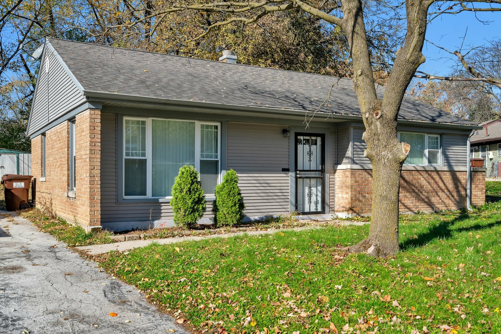 Property Photo: 312 Manitowac Street IL 60466