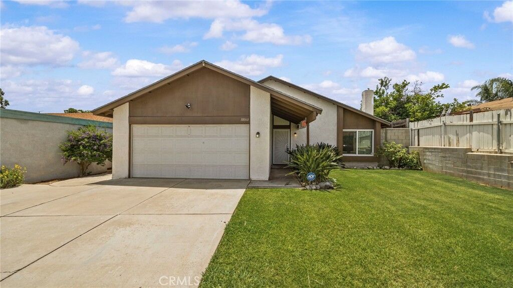 Property Photo:  10060 Hillsborough Lane  CA 92503 