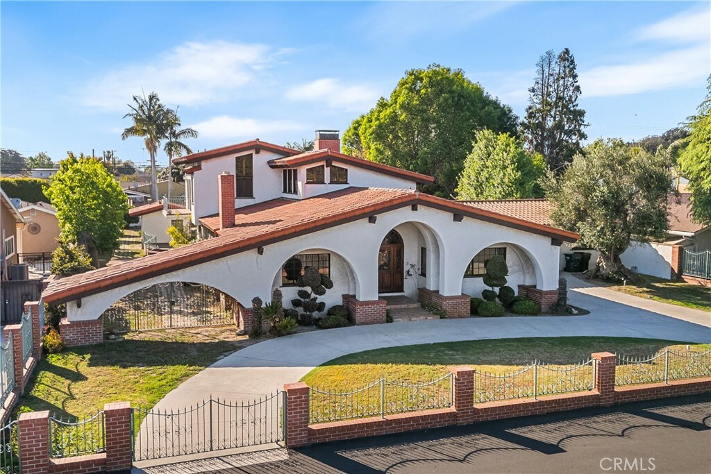 Property Photo:  9221 Rives Avenue  CA 90240 