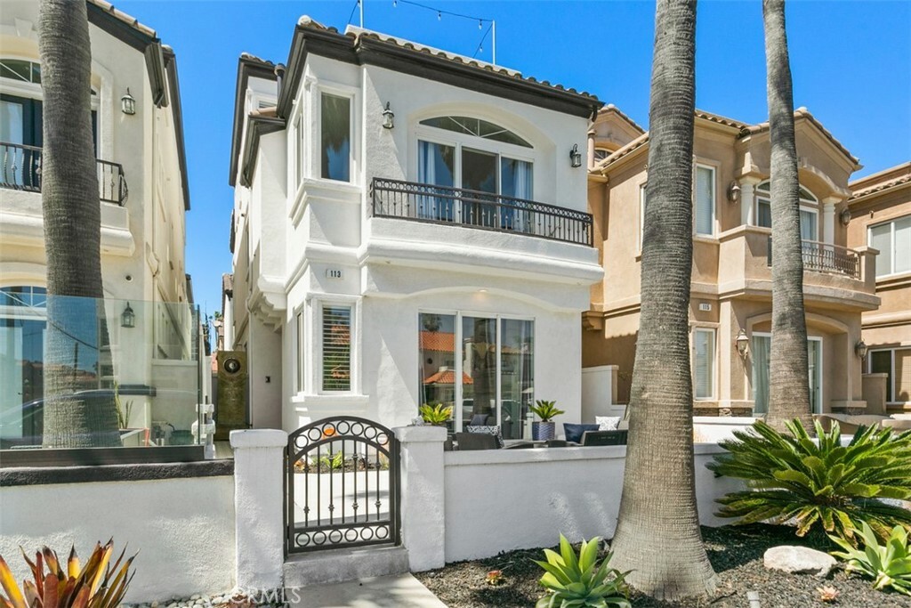 Property Photo: 113 18th Street CA 92648