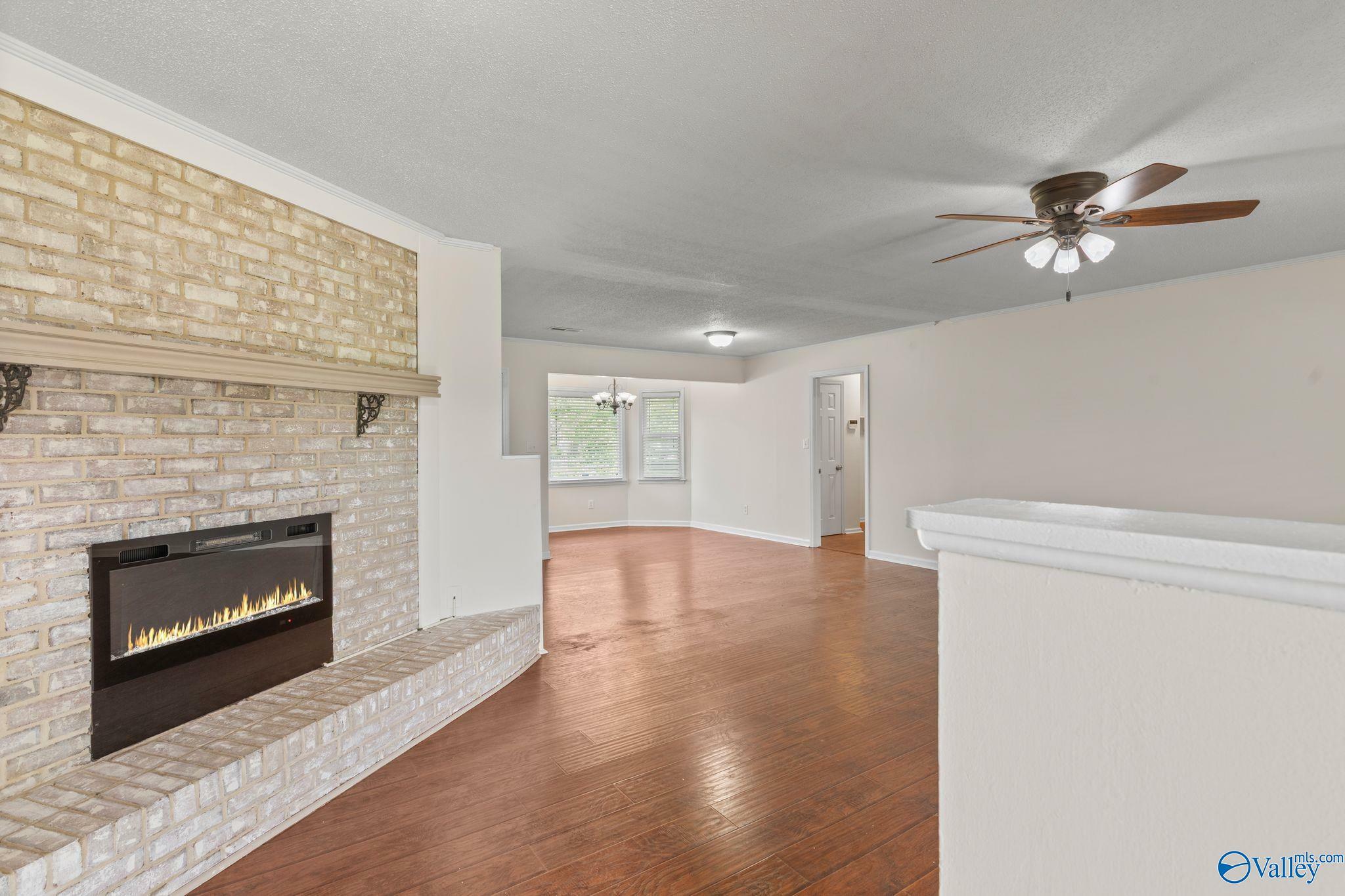Property Photo: 1011 Sandy Springs Road AL 35806