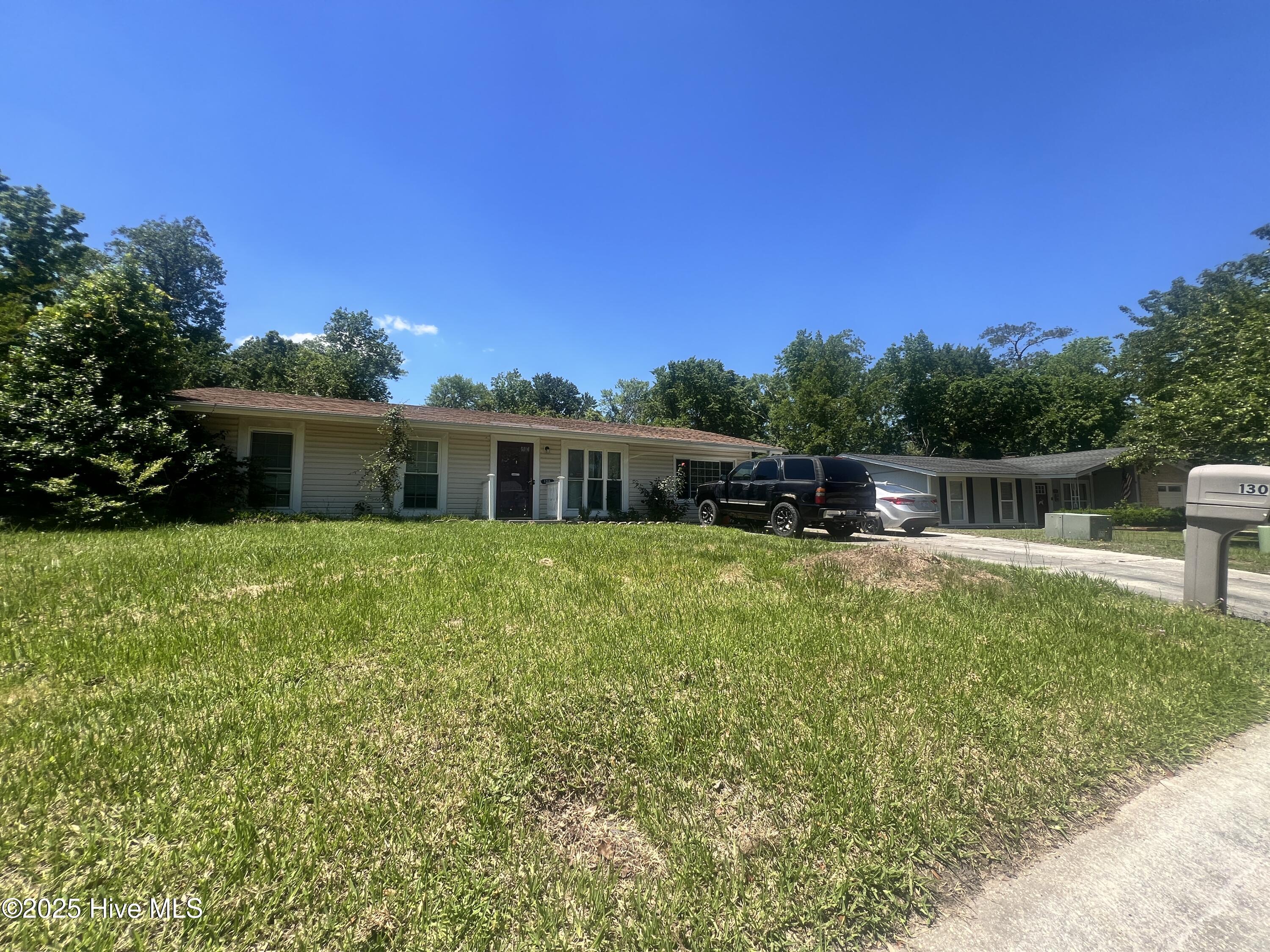 Property Photo:  130 Tanglewood Drive  NC 28540 