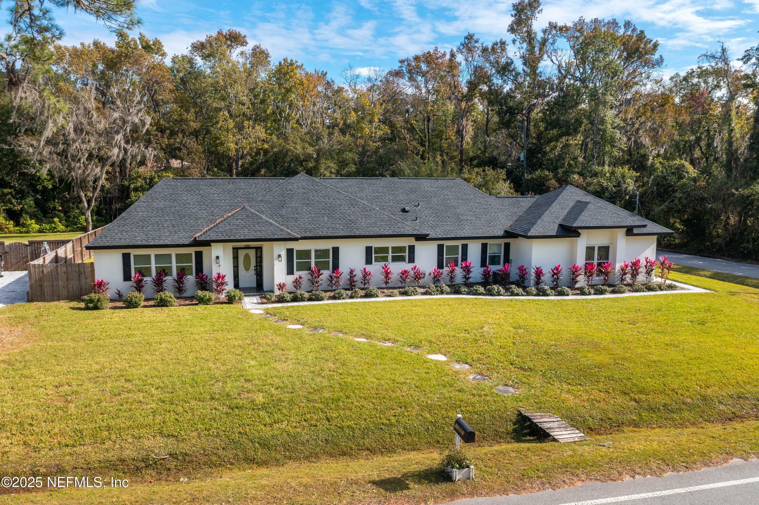 Property Photo: 10779 Scott Mill Road FL 32223