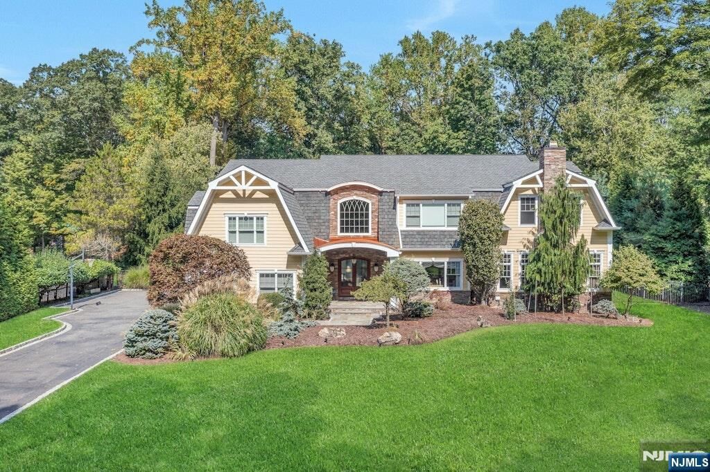 Property Photo:  13 Split Rock Road  NJ 07458 
