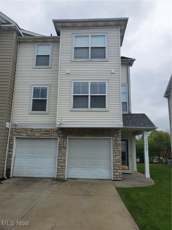 Property Photo: 17633 Wildwood Lane 311 OH 44119