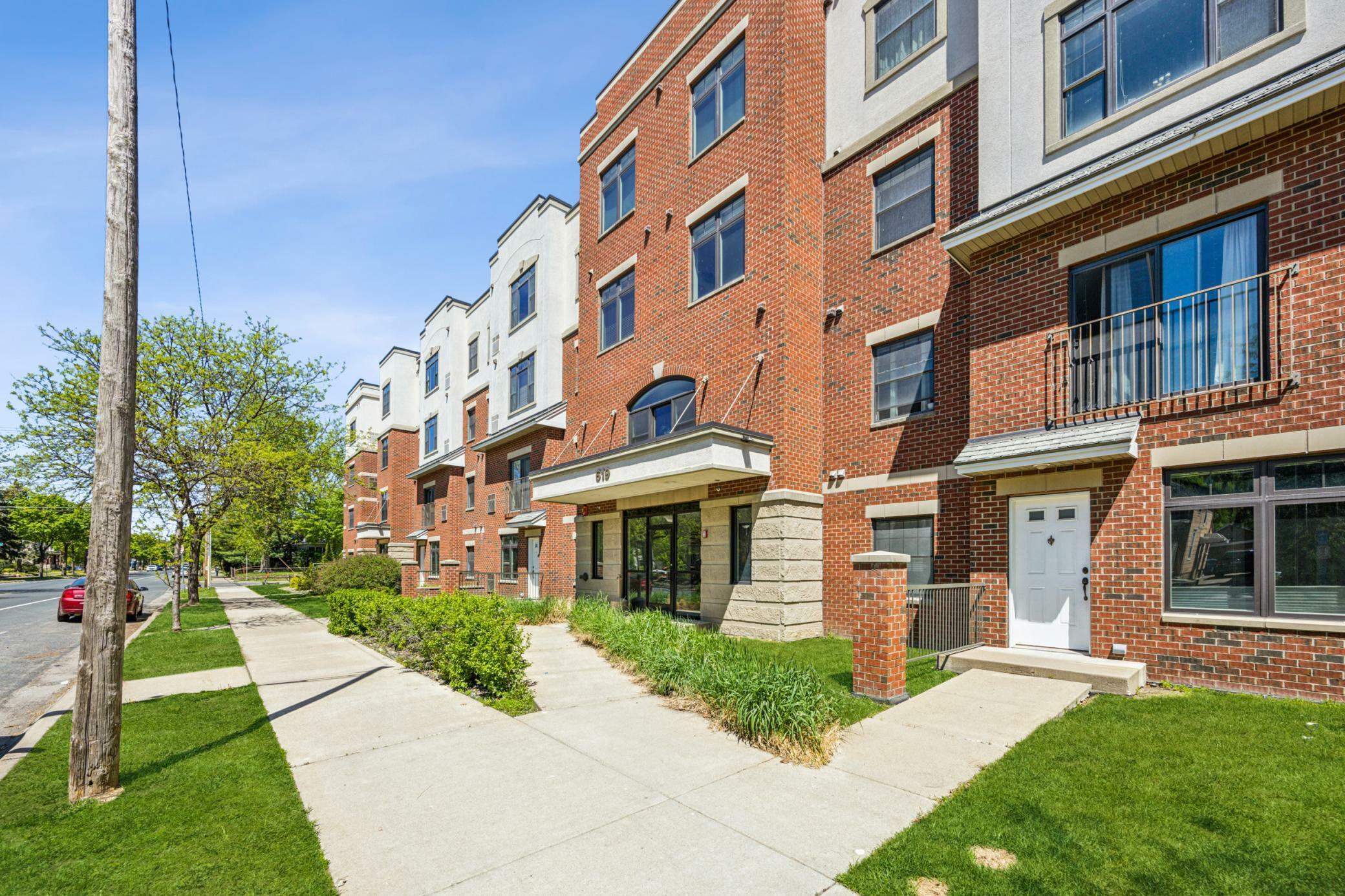 Property Photo: 619 8th Street SE 303 MN 55414