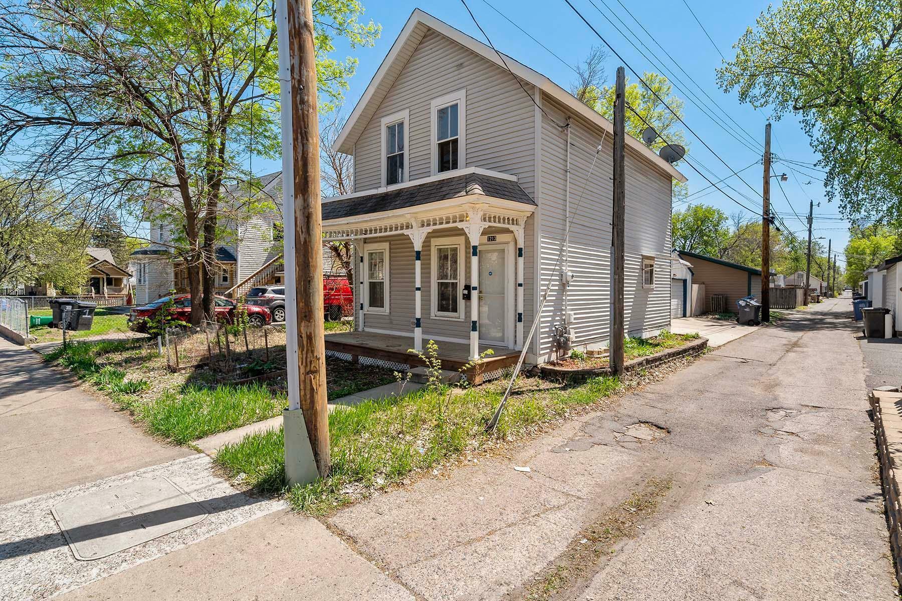Property Photo: 1213 E 26th Street MN 55404