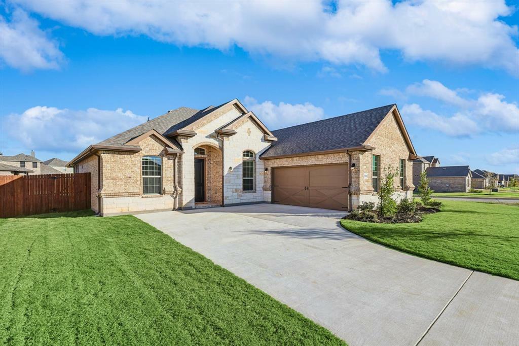 Property Photo: 5806 14th Street TX 76065
