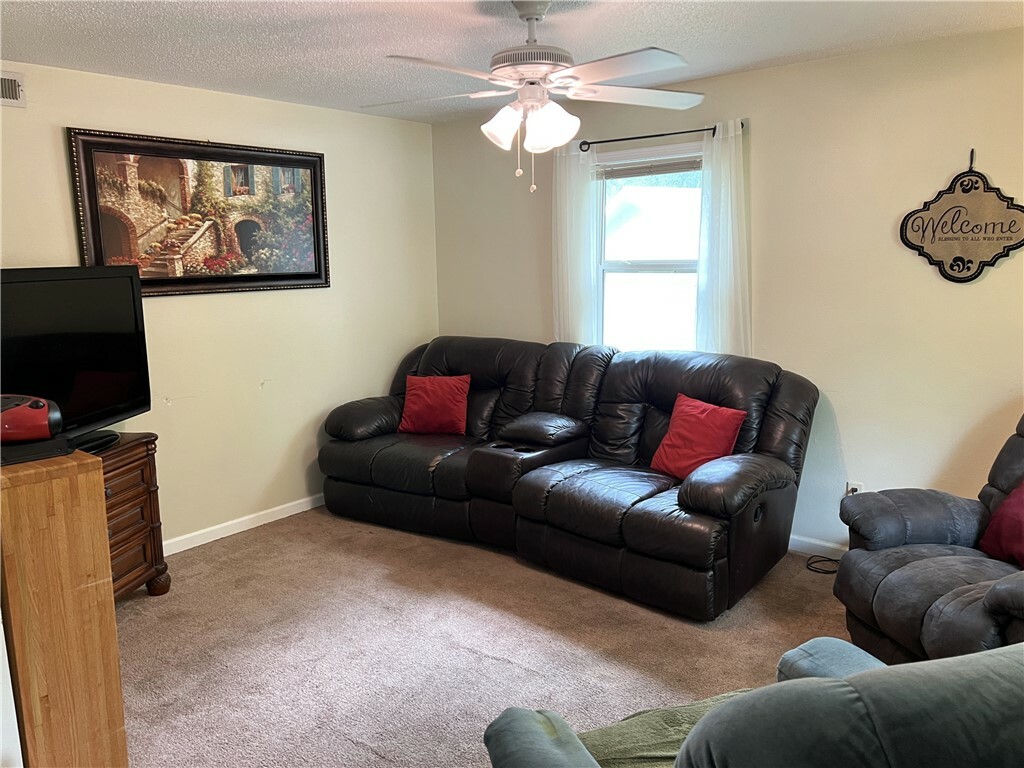 Property Photo: 3605 W Overland Circle AR 72601