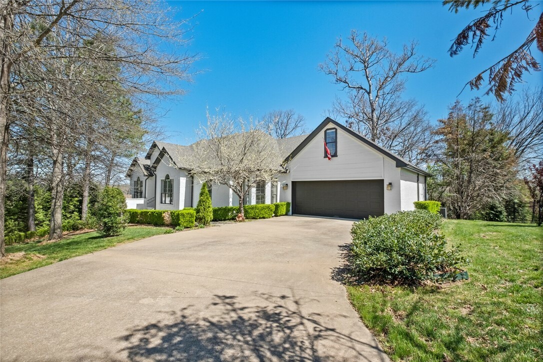 Property Photo: 2 Willow Bank Circle AR 72712
