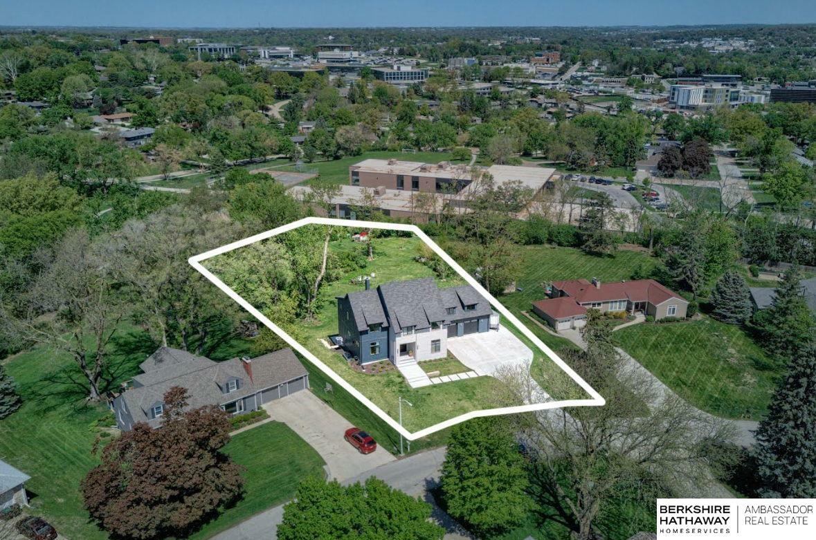 Property Photo: 8616 Broadmoor Drive NE 68114
