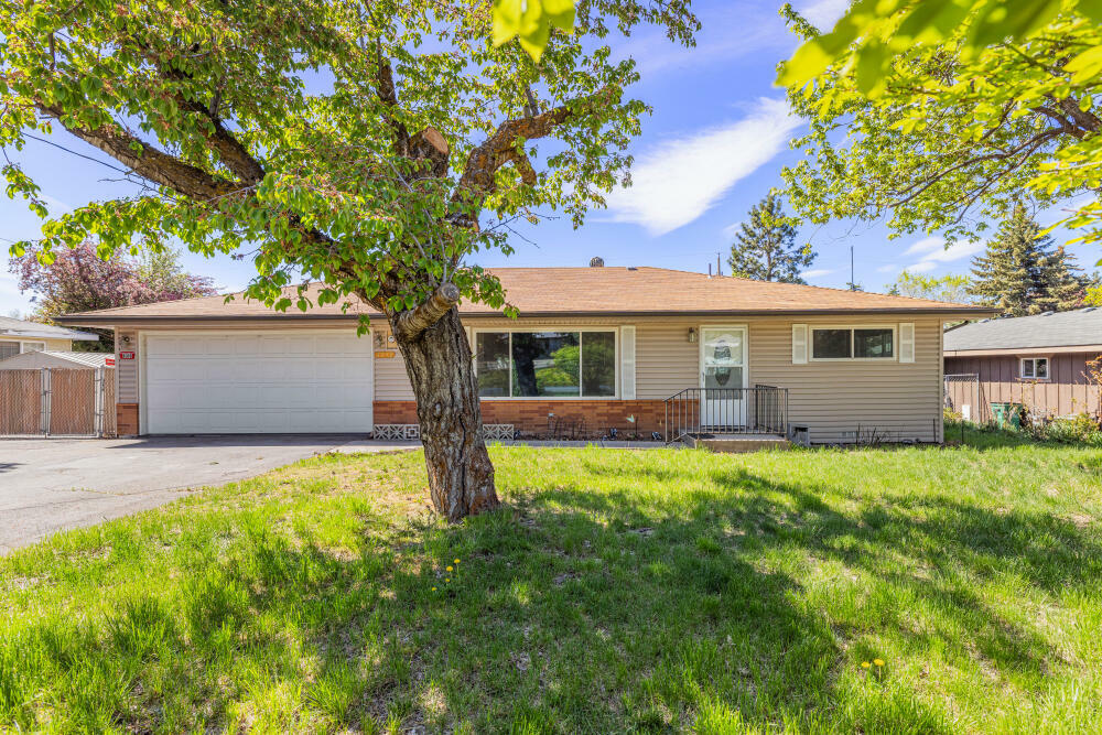 Property Photo: 6316 Alva Avenue OR 97603