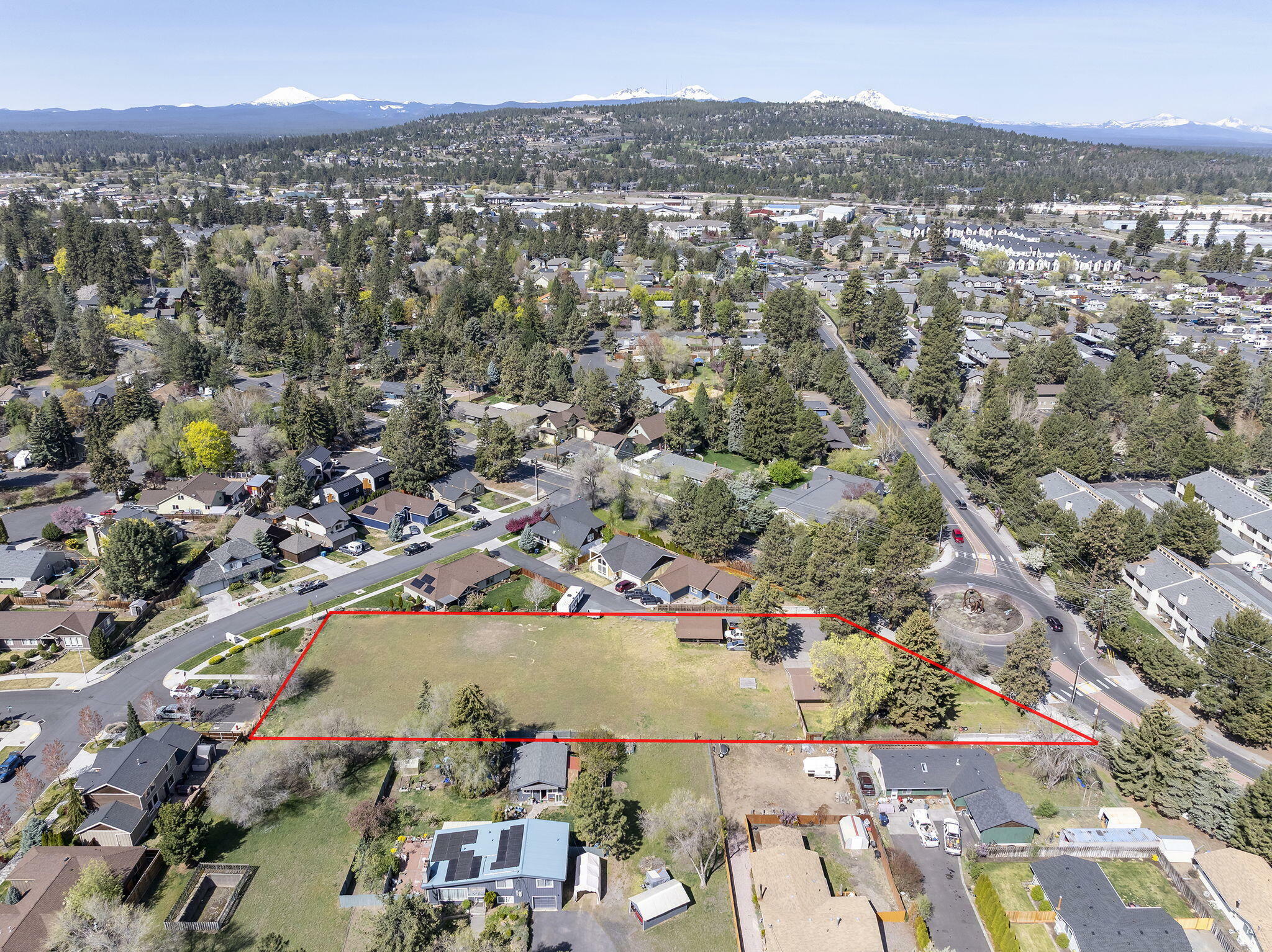 Property Photo: 2640 NE 8th Street OR 97701