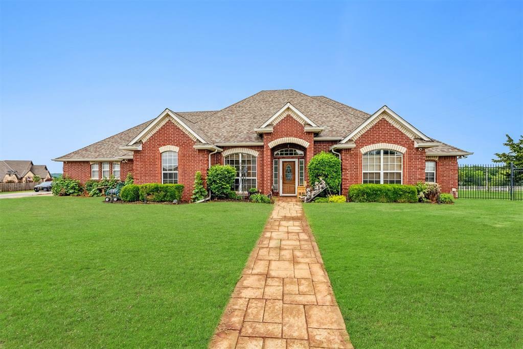 Property Photo: 116 Mission Hills Drive OK 73044