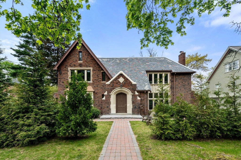 Property Photo: 17 Chestnut Hill Ter MA 02467