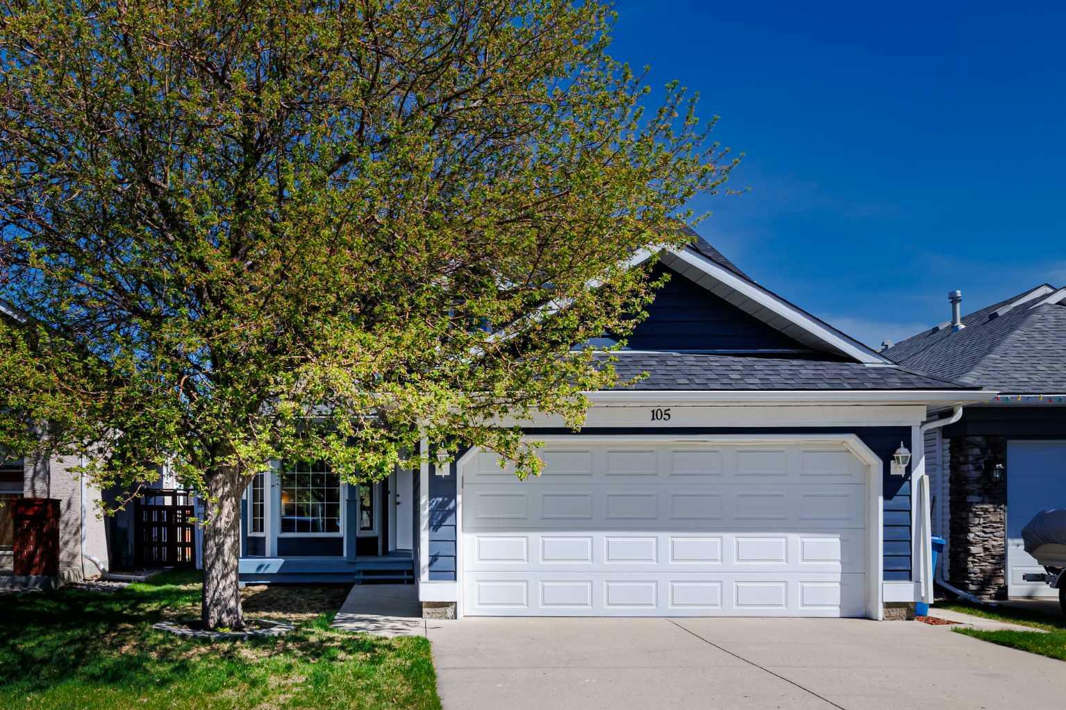 Property Photo: 105 Somerset Close SW AB T2Y 3C4