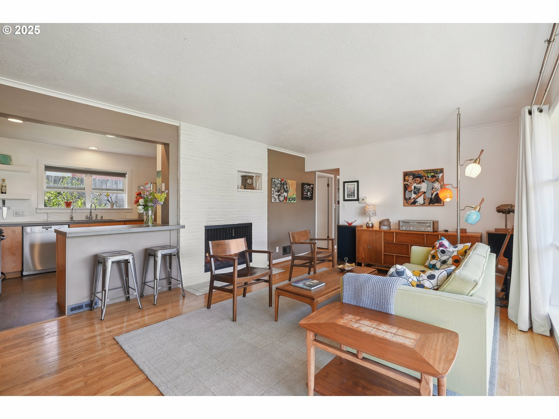 Property Photo: 7710 NE Skidmore St OR 97218