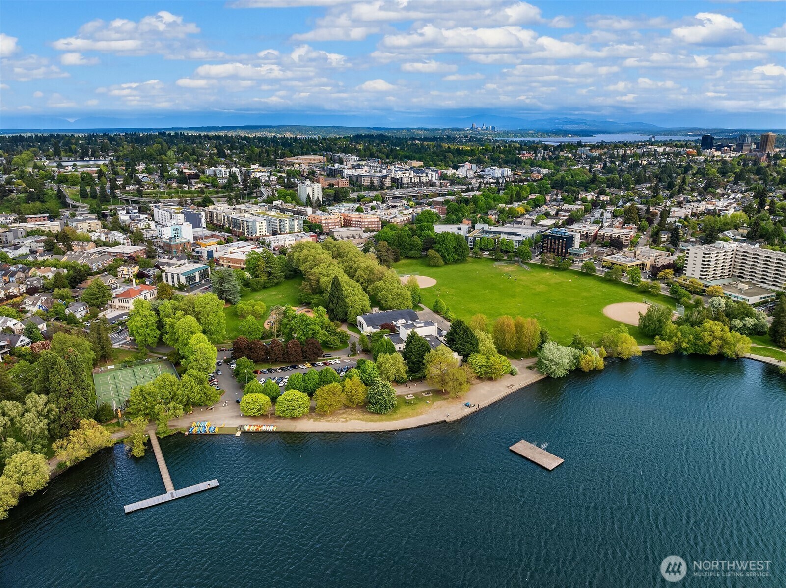 413 NE 70th Street 408  Seattle WA 98115 photo