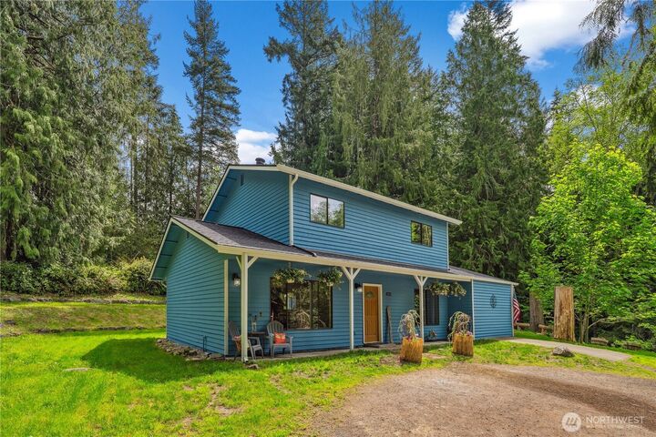 Property Photo:  4715 NE Thunder Lane  WA 98370 
